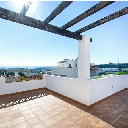 Impresionante Atico Duplex Con Piscina Estepona